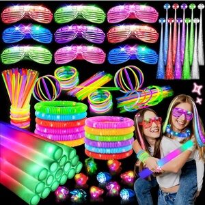 NWT unopened Amazon box of hundreds of glow stick favors for kids and teens.